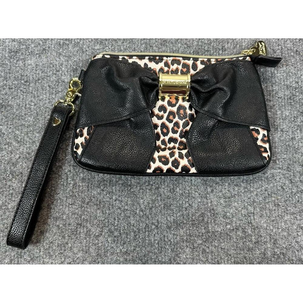 Betsy Johnson‎ Clutch Wristlet Leopard Print with Bow